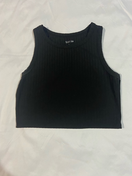 SHEIN Tops - SHEIN Black Ribbed Crop Tank